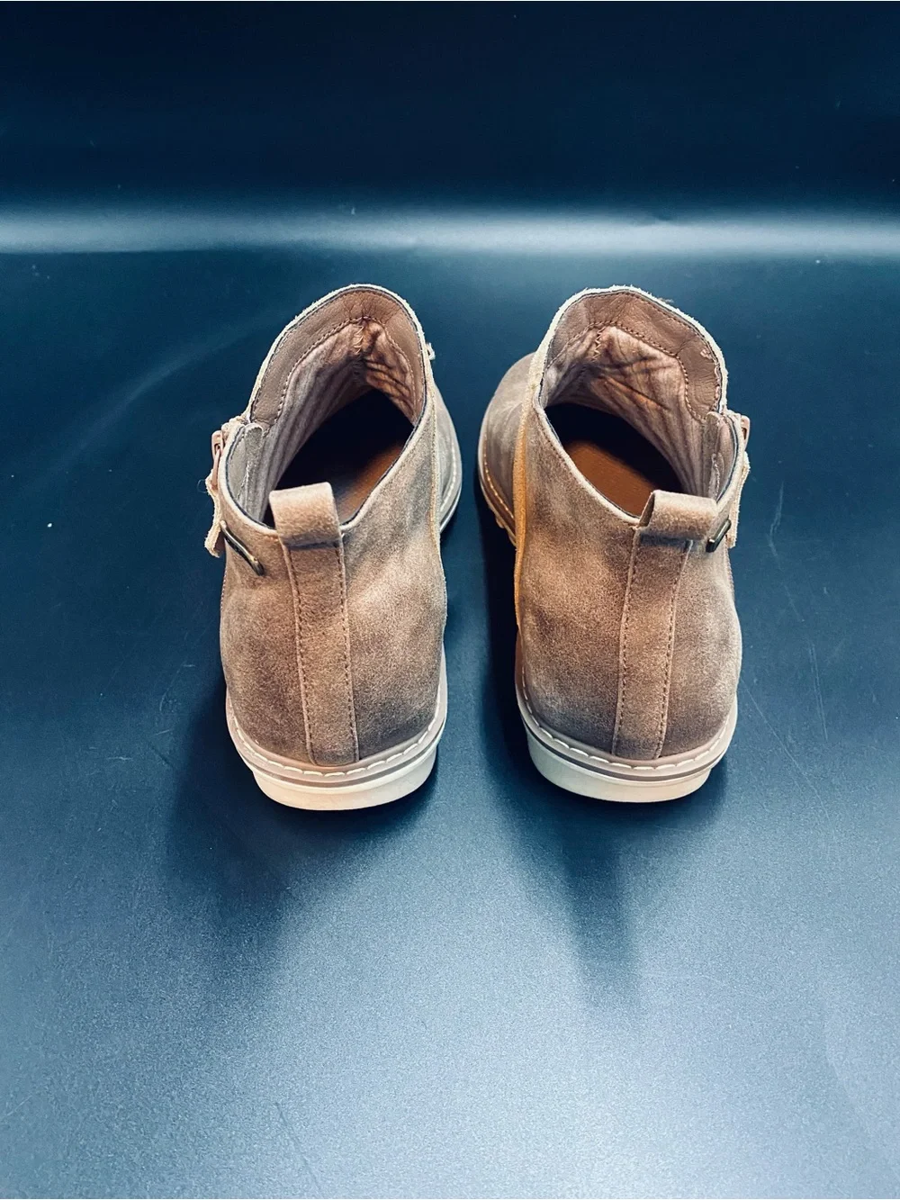 Skechers Men's Tan Suede Chukka Boots